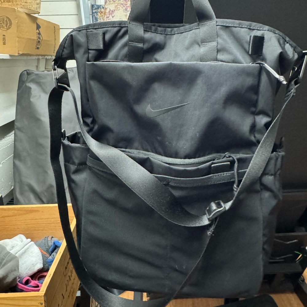 Nike Convertible Diaper Bag (Maternity)